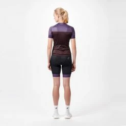 Rose CORE Bib W Cuissard à Bretelles Femme 10 Rose CORE Bib W Cuissard à Bretelles Femme -Pas Cher Maillots Vélo Magasin 1B474A7AF71FE5C90C2B68E97D75A6A9